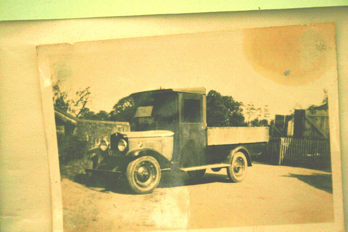 Coes lorry 1920s
